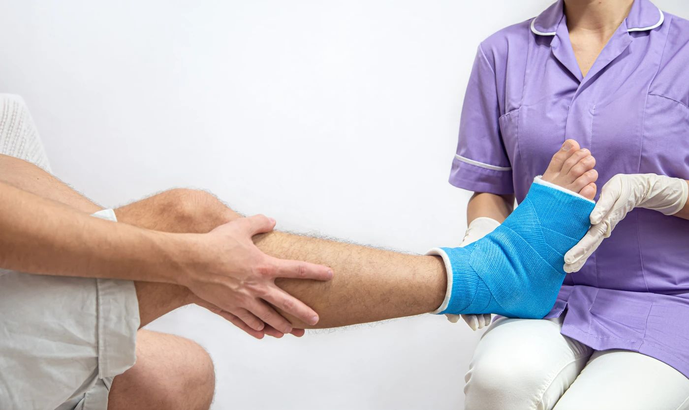 TO MOVE OR NOT TO MOVE AN INJURY: THE R.I.C.E. PROTOCOL VERSUS THE M.E.A.T. METHOD